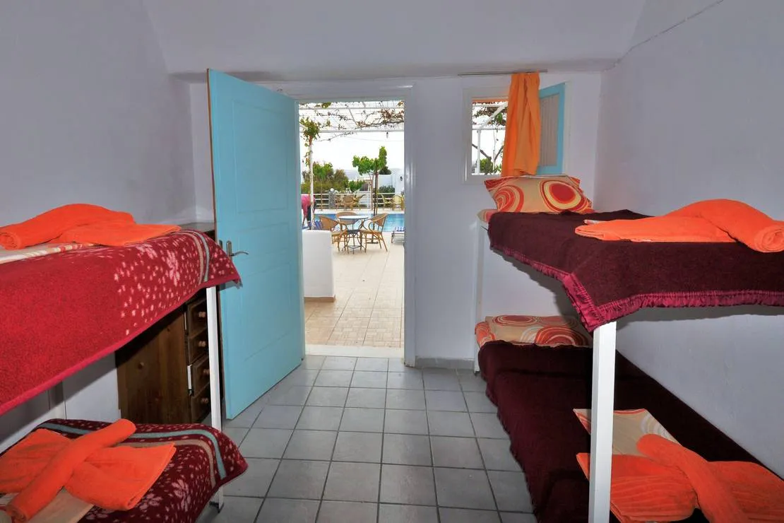 santorini-camping-bungalows-thira-xeetp