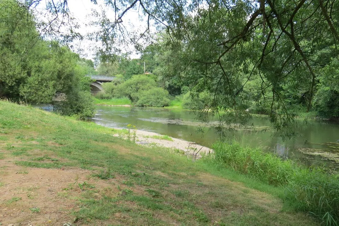 camping-de-la-vallee-moncey-gaieu