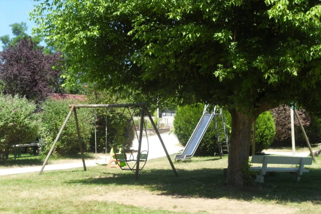 camping-de-la-vallee-moncey-rrmw4