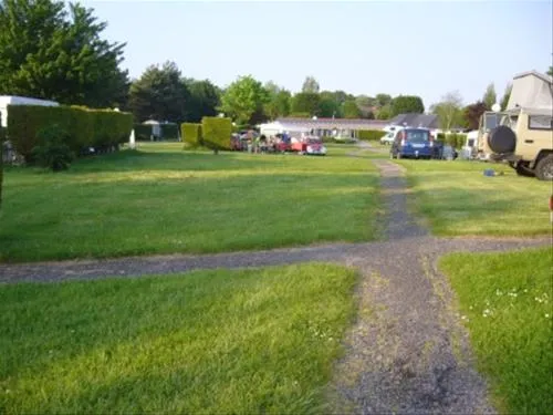 les-peupliers-merville-franceville-6k9hg