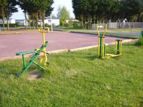 les-peupliers-merville-franceville-fp0i1