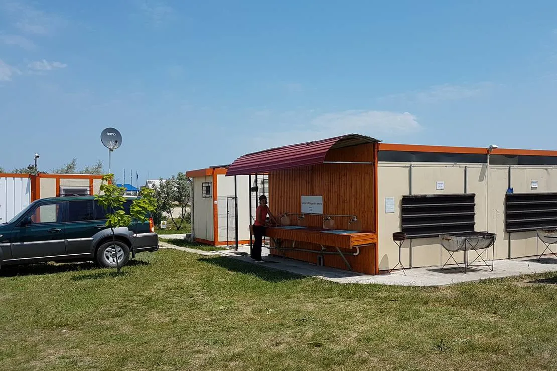 camping-malul-marii-corbu-romania-corbu-4ft4e