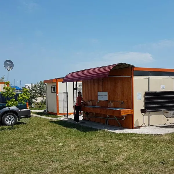camping-malul-marii-corbu-romania-corbu-4ft4e