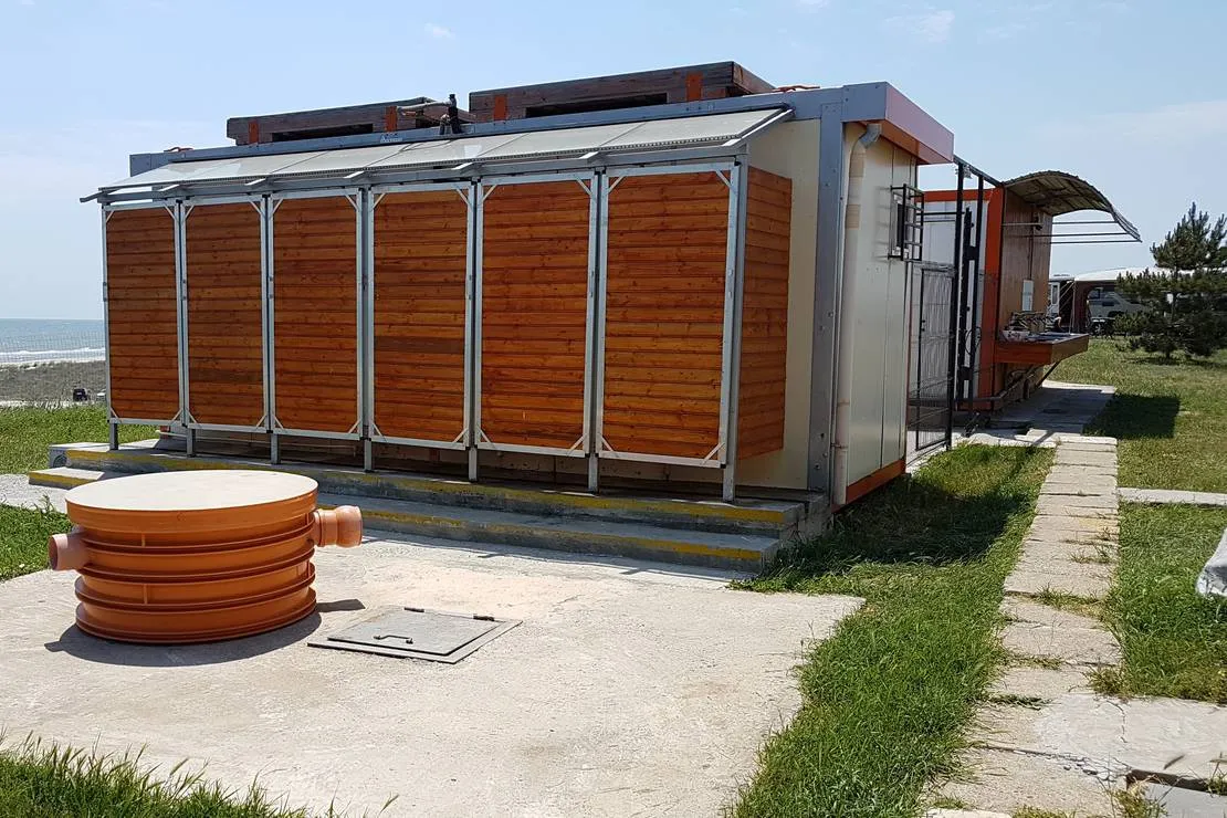 camping-malul-marii-corbu-romania-corbu-4oqiv