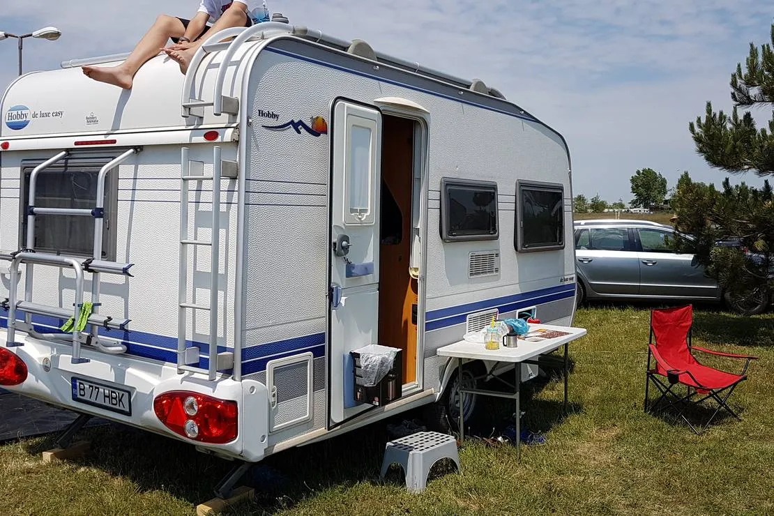 camping-malul-marii-corbu-romania-corbu-e8ub3