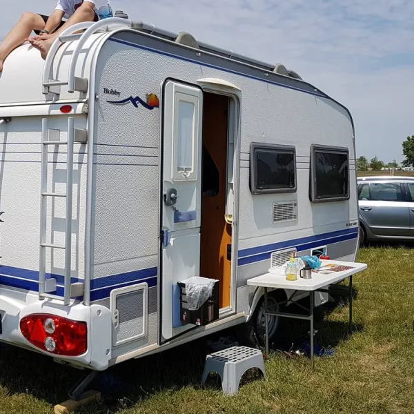 camping-malul-marii-corbu-romania-corbu-e8ub3