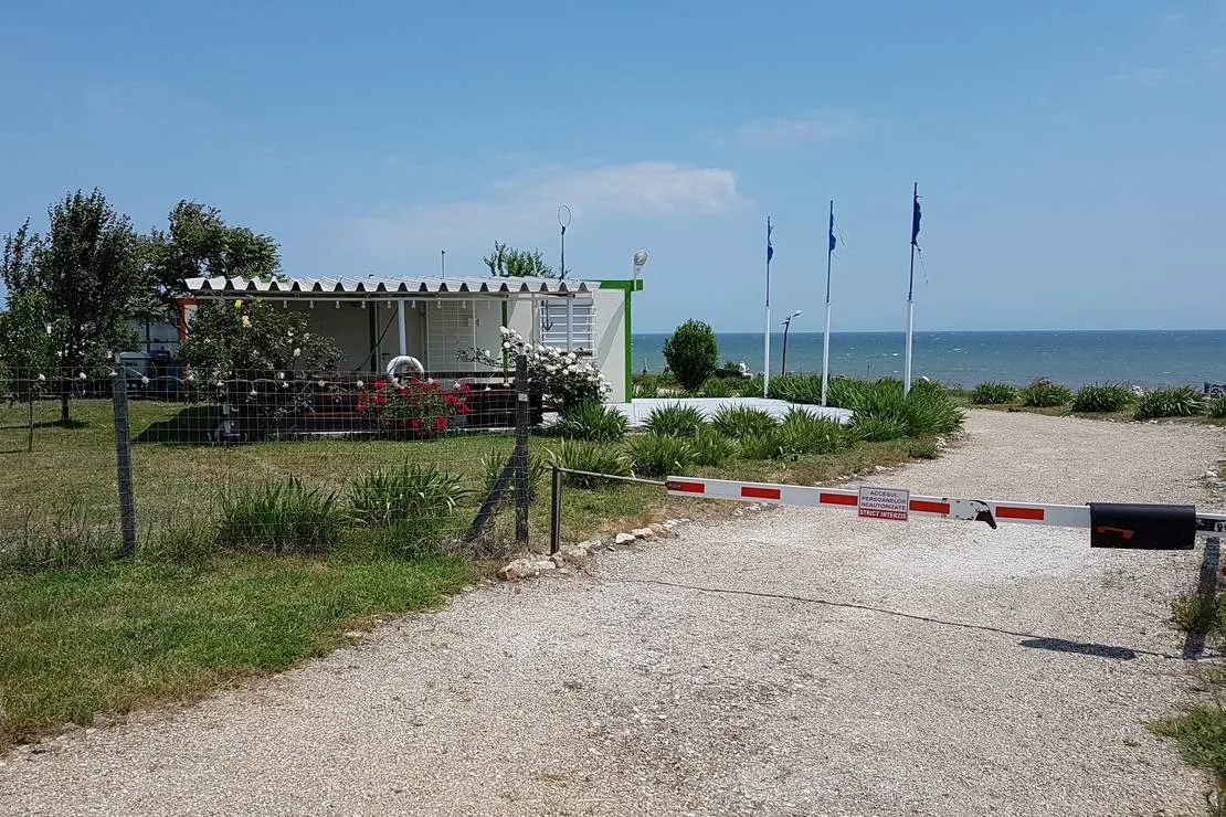 camping-malul-marii-corbu-romania-corbu-n1nu7