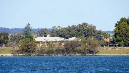 lake-cargelligo-campground-lake-cargelligo-bqjl1