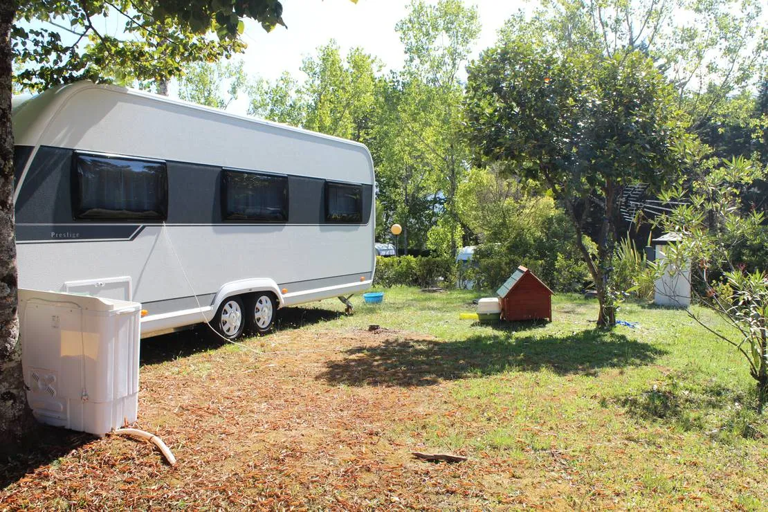 aldea-guntin-camping-caniza-a-caniza-2jmfh