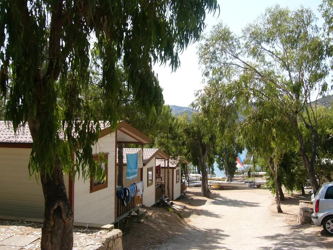village-capo-dorso-palau-qwe6i