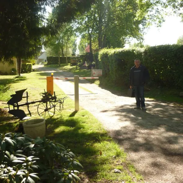 camping-smile-et-braudieres-mezieres-sous-lavardin-l1esq