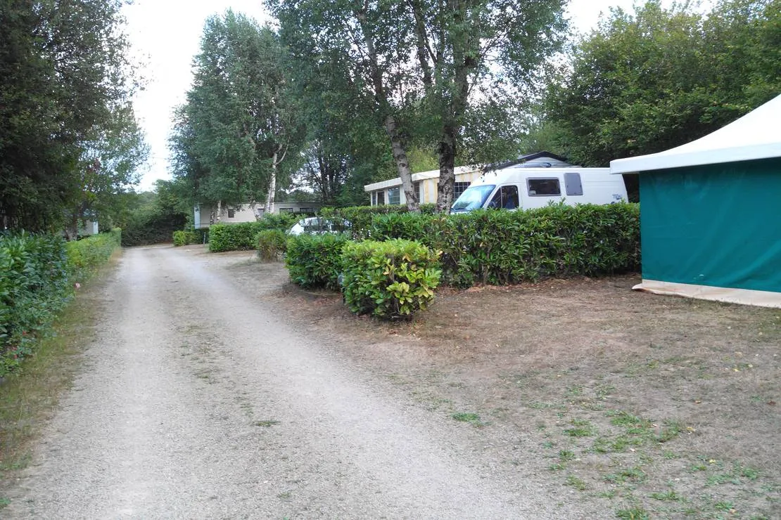 camping-smile-et-braudieres-mezieres-sous-lavardin-lryat