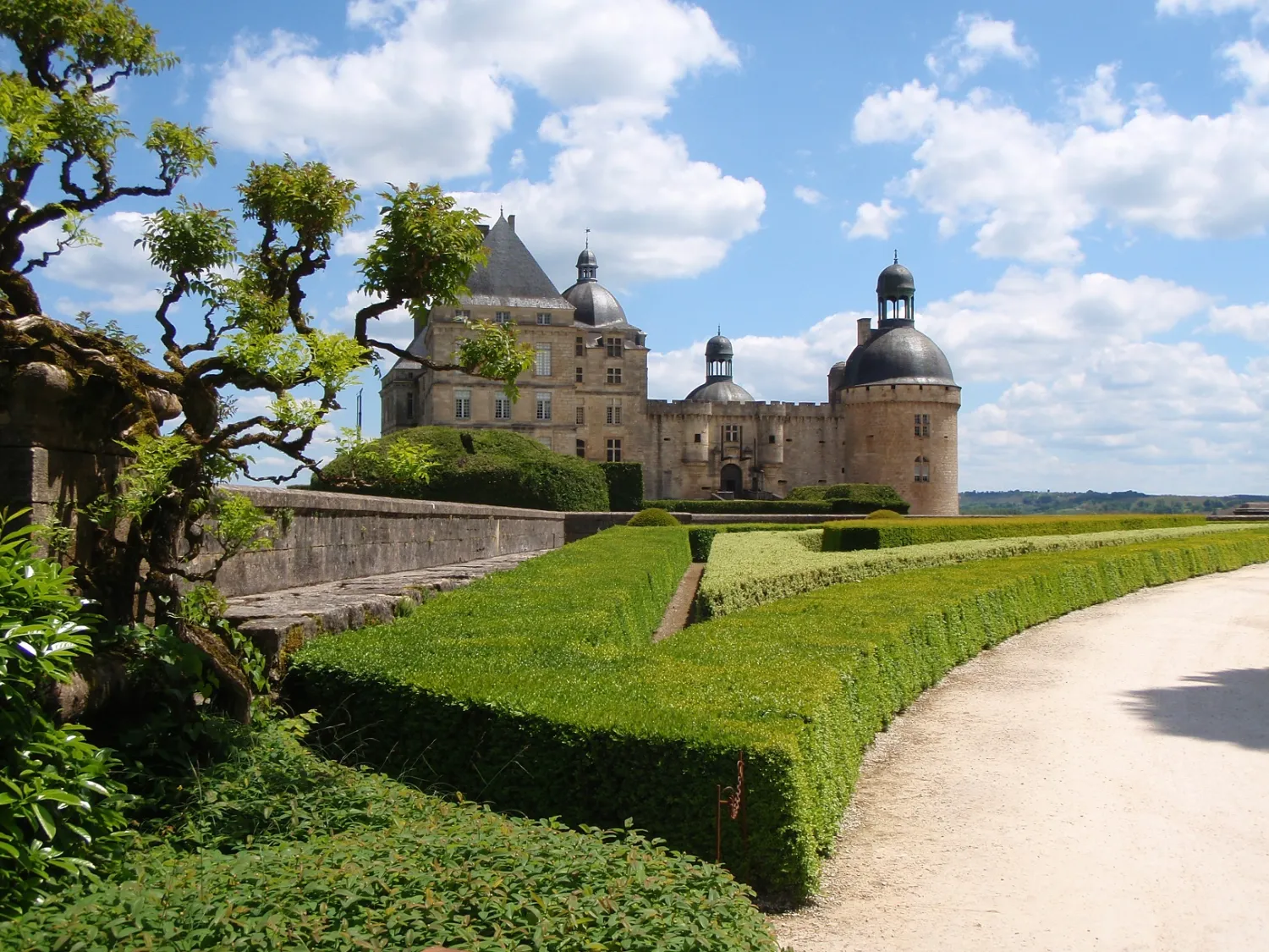 belle-vue-hautefort-htiv5