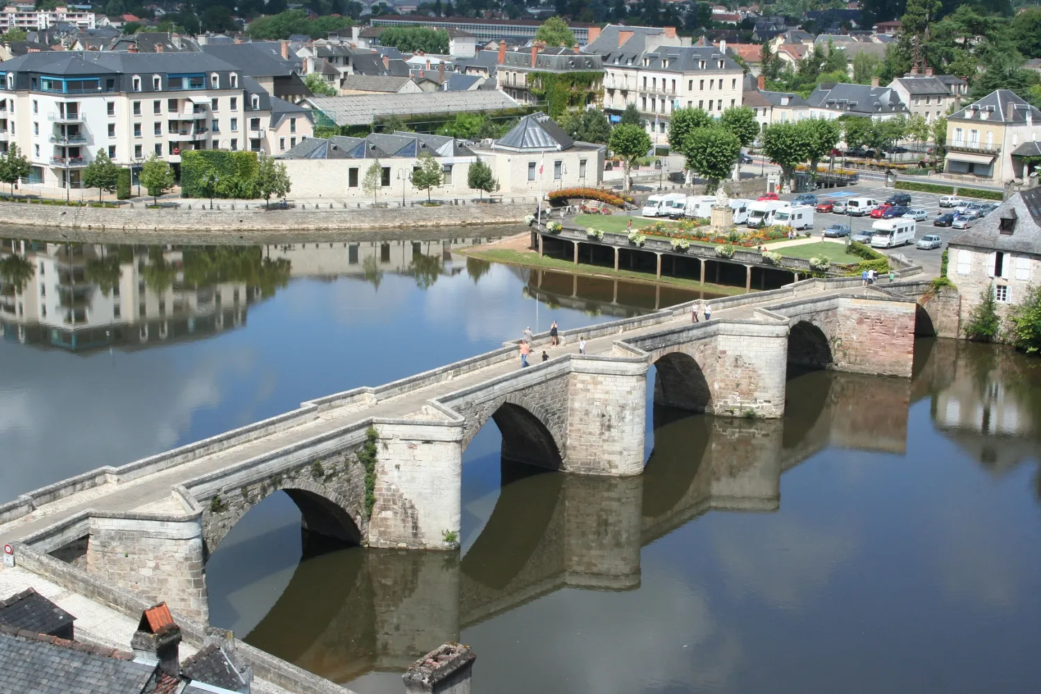 belle-vue-hautefort-pnzab