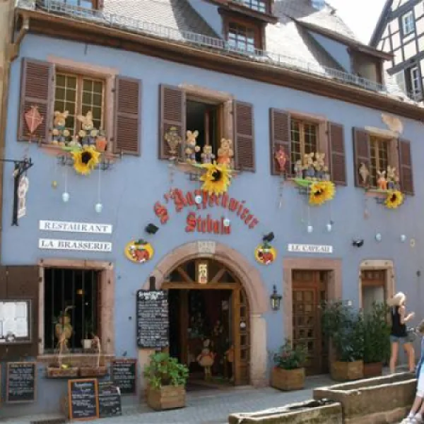 pierre-de-coubertin-ribeauville-haut-rhin-4zzlr