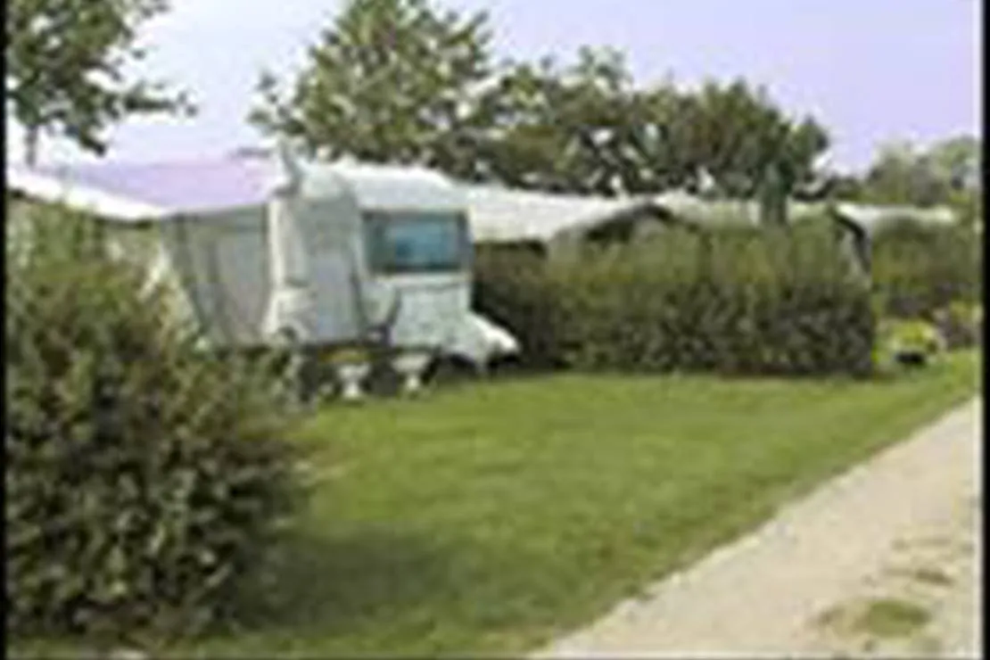 borrevejle-camping-hytotel-kirke-saby-rjc7h