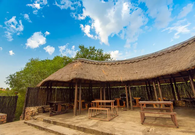 bushwillow-tented-camp-kromdraai-road-muldersdrift-8kfg1