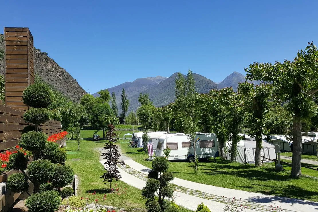 nou-camping-bungalows-la-guingueta-daneu-xj2pq