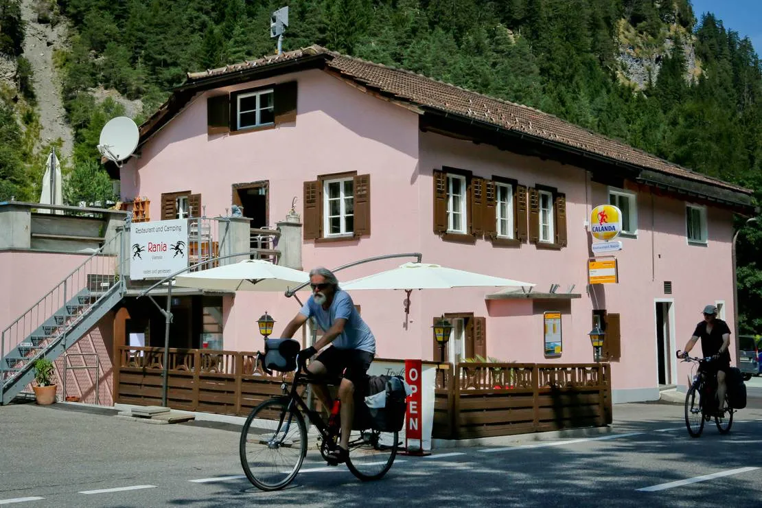 camping-rania-zillis-appln