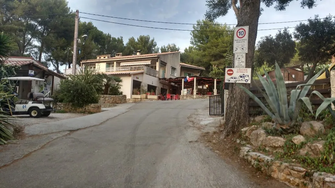 clos-sainte-therese-st-cyr-sur-mer-cq2xm