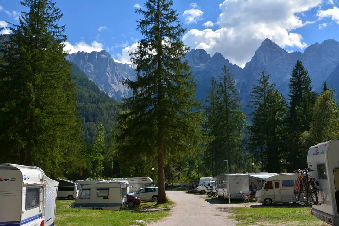 camping-spik-gozd-martuljek-4lmp6