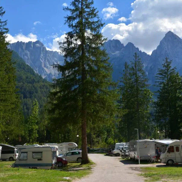 camping-spik-gozd-martuljek-4lmp6