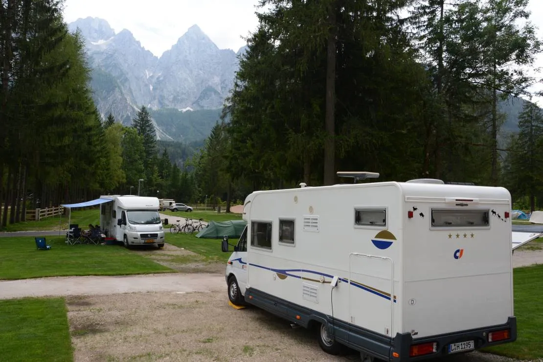 camping-spik-gozd-martuljek-gb82q
