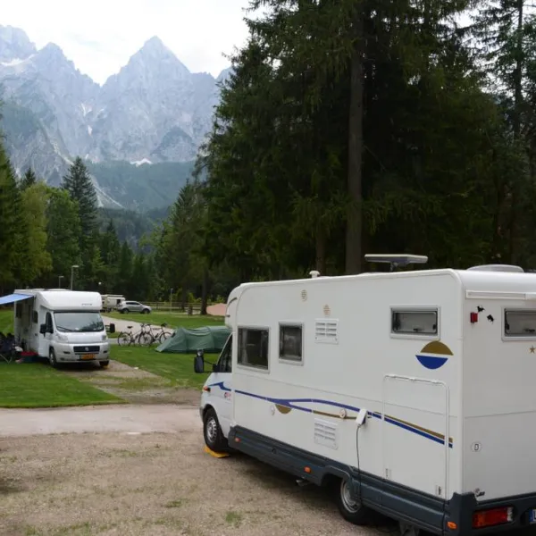 camping-spik-gozd-martuljek-gb82q