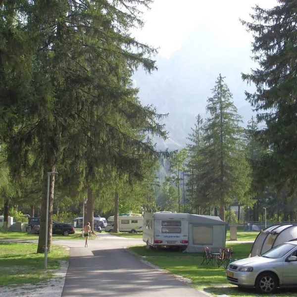 camping-spik-gozd-martuljek-mgq7q