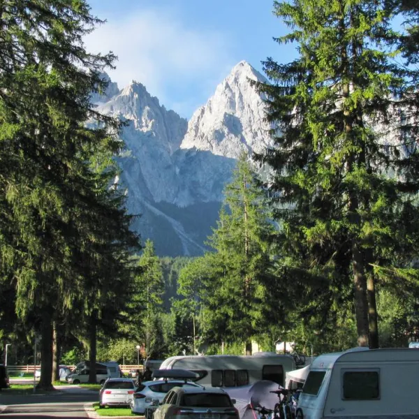 camping-spik-gozd-martuljek-uzksy