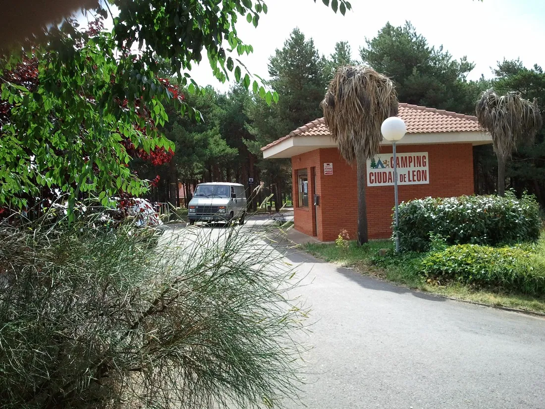 ciudad-de-leoacuten-golpejar-de-la-sobarriba-uxwyw
