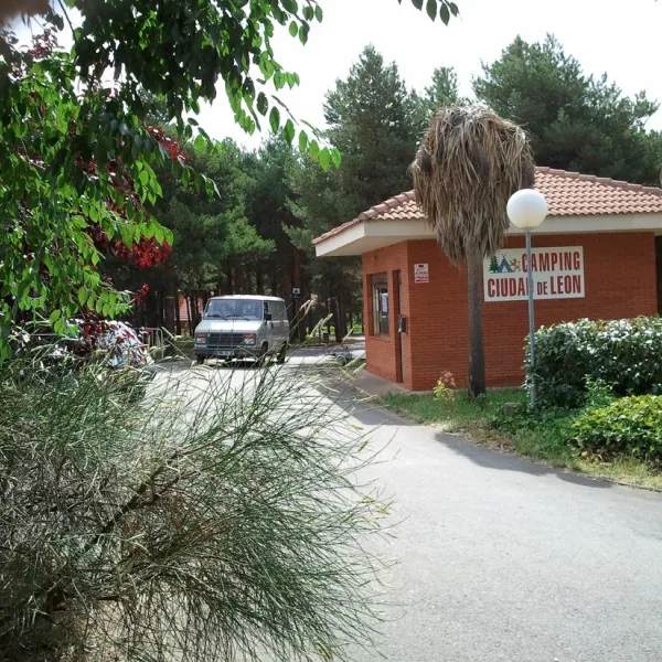 ciudad-de-leoacuten-golpejar-de-la-sobarriba-uxwyw