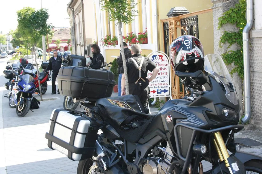 camping-for-cyclists-and-adventurers-negotin-d2c6m