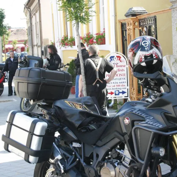 camping-for-cyclists-and-adventurers-negotin-d2c6m