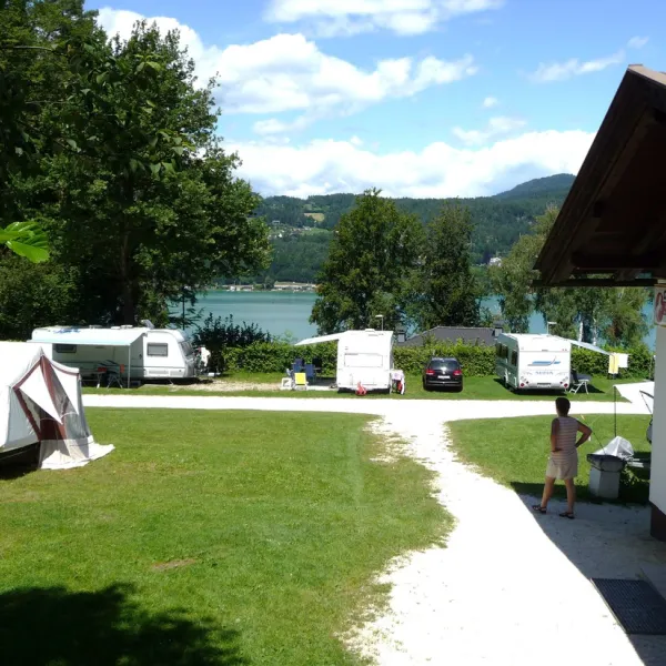 village-worthersee-auen-uxdus
