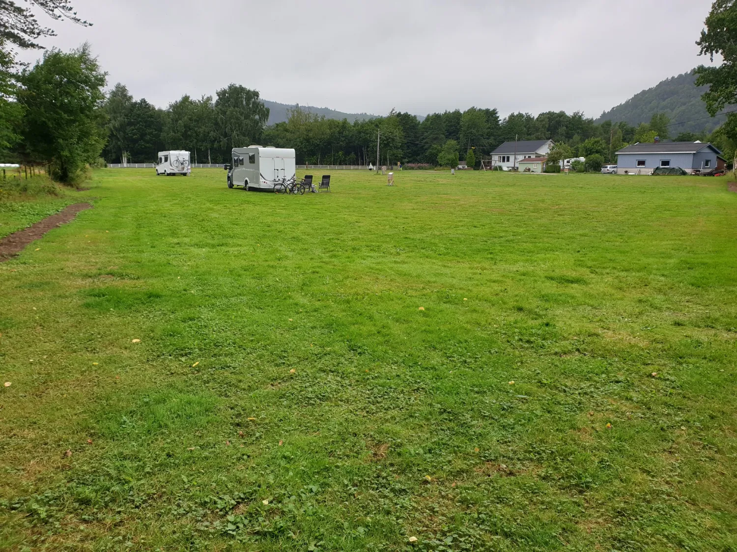 elvetun-bobilpark-lyngdal-fpilj