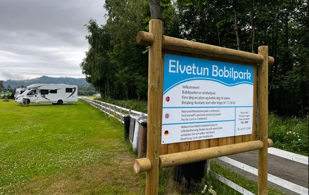 elvetun-bobilpark-lyngdal-mwt7x