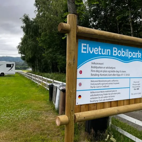 elvetun-bobilpark-lyngdal-mwt7x
