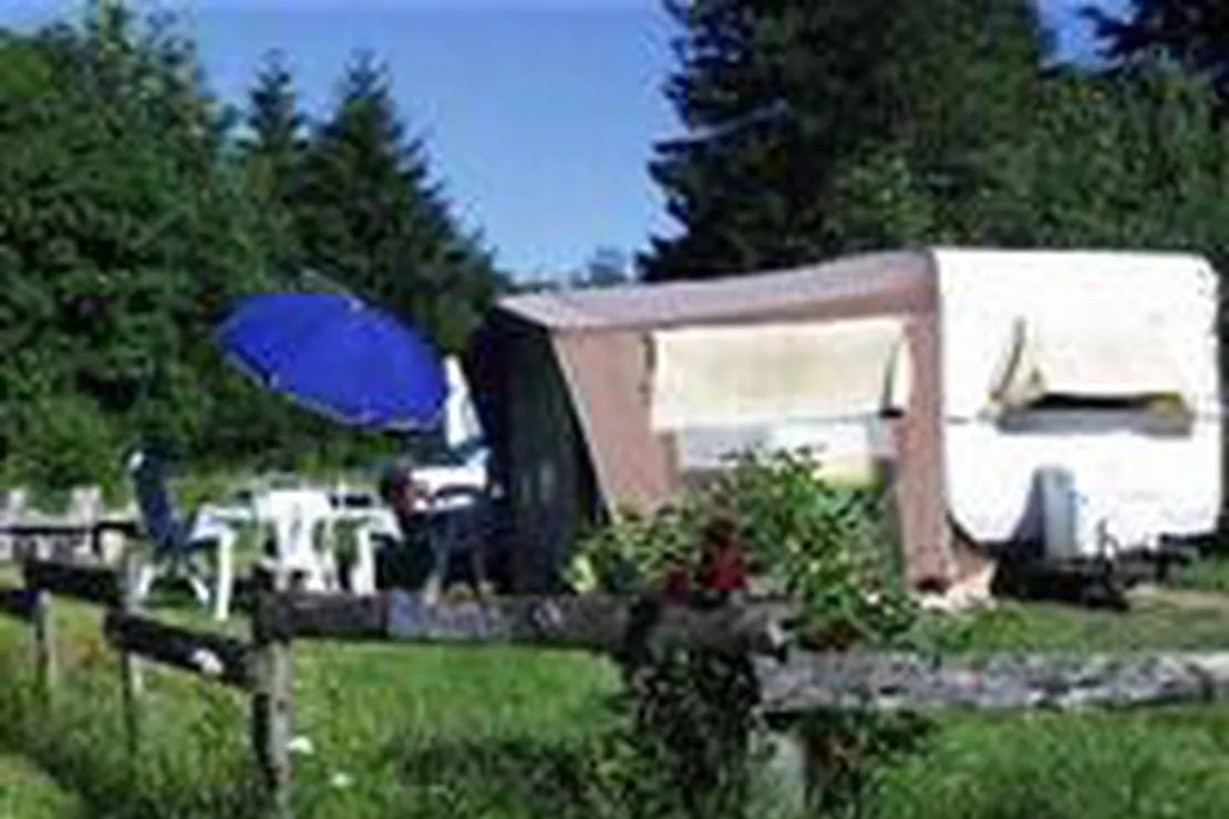 camping-a-la-ferme-du-menhir-de-cascavel-la-salvetat-sur-agout-epxc4