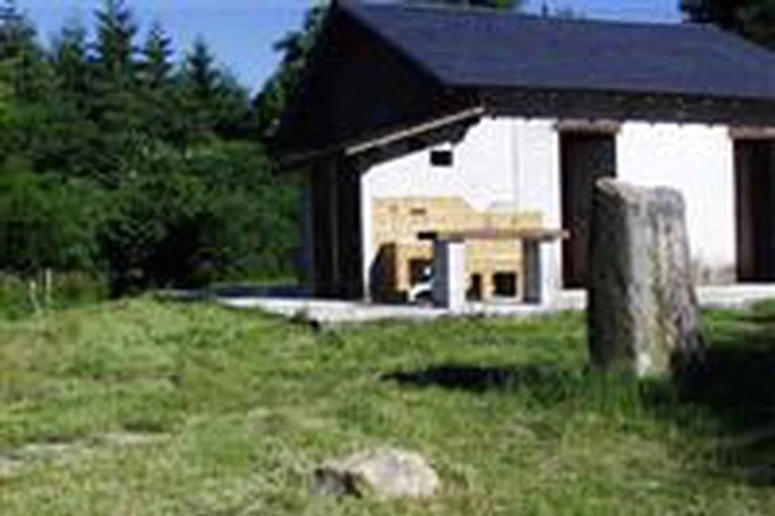 camping-a-la-ferme-du-menhir-de-cascavel-la-salvetat-sur-agout-oubnq