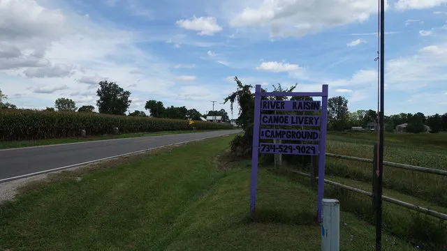river-raisin-canoe-livery-campground-dundee-rj8hy