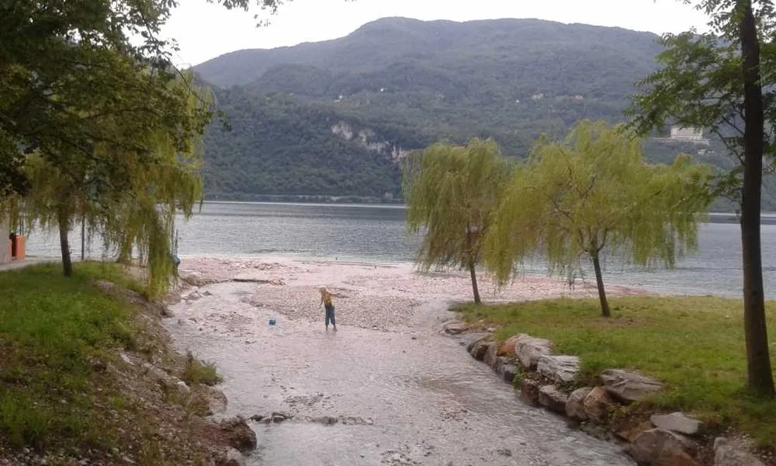 spaggia-abbadia-lariana-mtjnt
