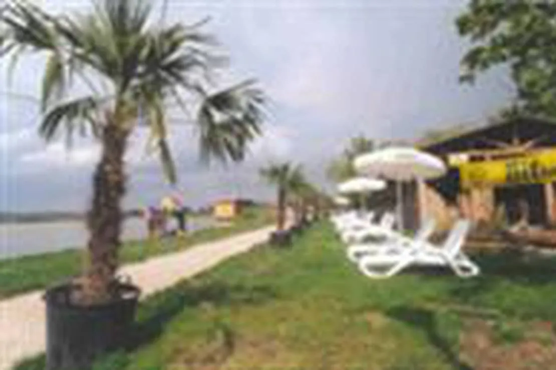 sport-beach-camping-gardony-8oczi