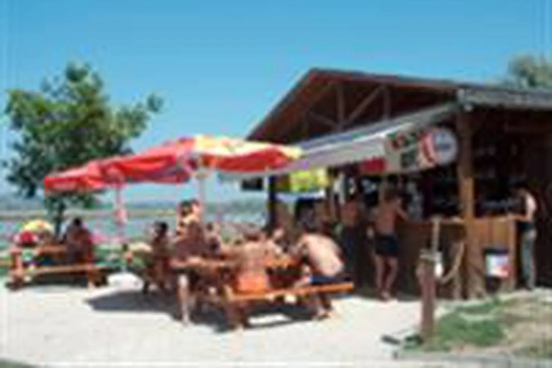 sport-beach-camping-gardony-uzxo2