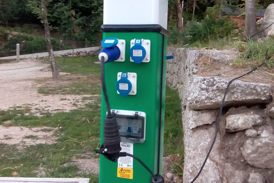 camping-pichoses-rio-caldo-lejps