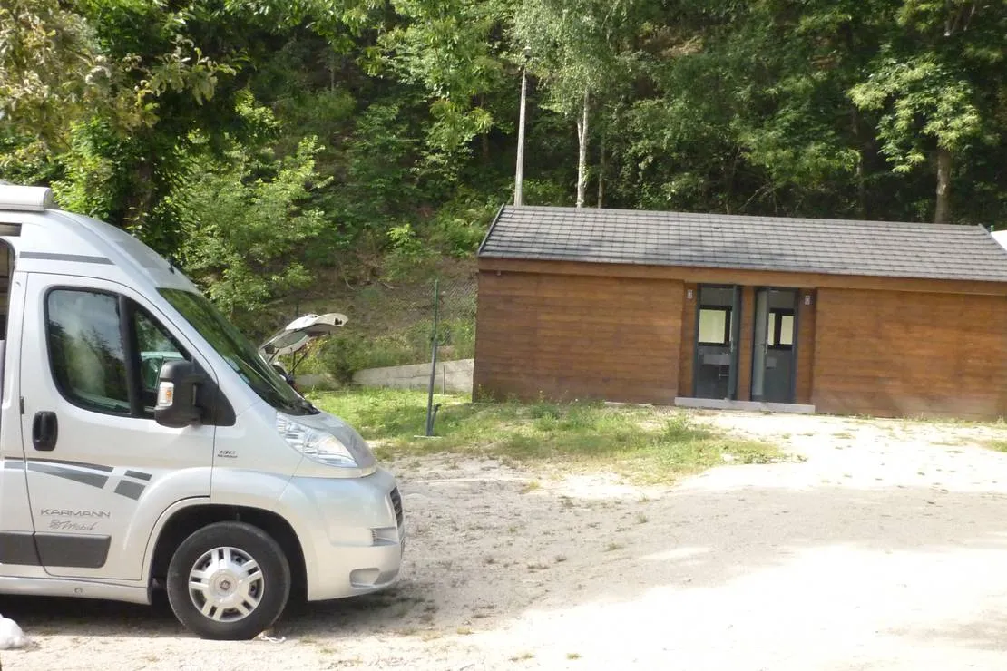 camping-pichoses-rio-caldo-xcrjt