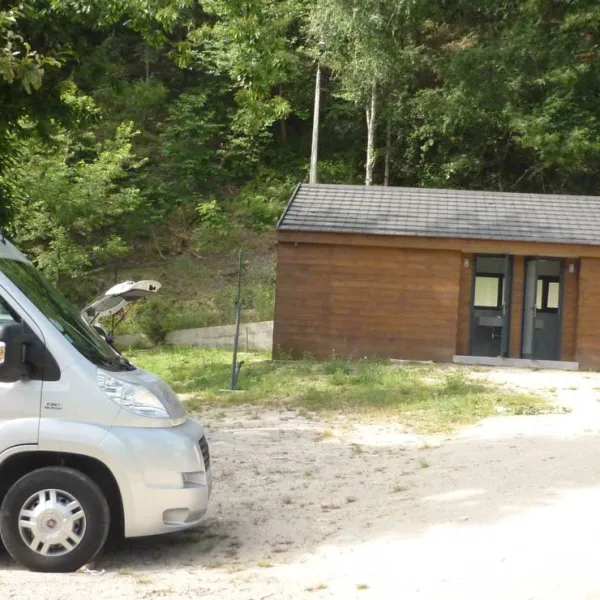 camping-pichoses-rio-caldo-xcrjt