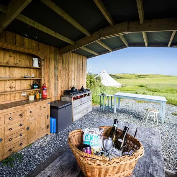 becks-bay-camping-and-glamping-tenby-8lzfc