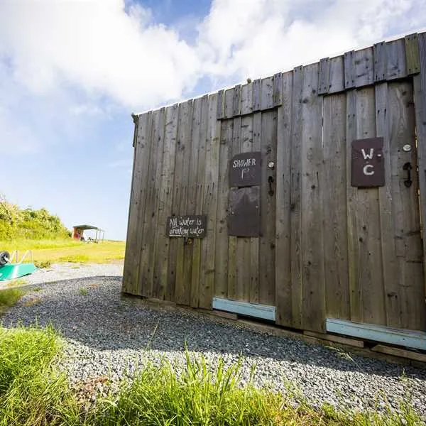 becks-bay-camping-and-glamping-tenby-9i7eq