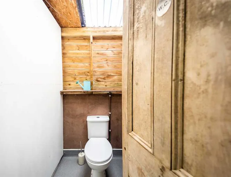 becks-bay-camping-and-glamping-tenby-a3zbl